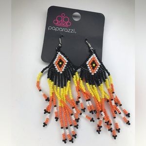 💕3\$15 Beaded dangle drop earrings fall autumn Halloween theme colors